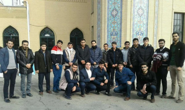 حضور منظم و هفتگی دانشجویان پردیس در فریضه عبادی و سیاسی نماز جمعه  4