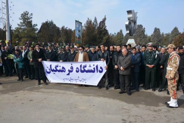 غبارروبی از مزار شهدای عالی مقام به مناسبت دهه فجر