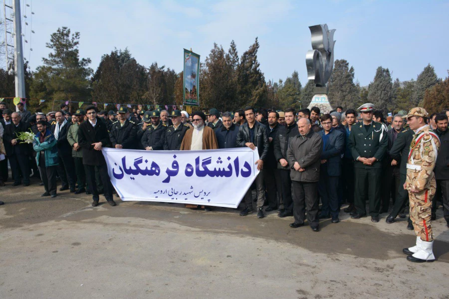 غبارروبی از مزار شهدای عالی مقام به مناسبت دهه فجر