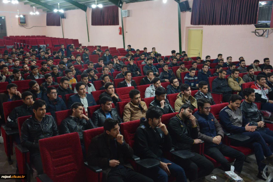 برگزاری جلسه پرسش و پاسخ مسئولین پردیس با دانشجویان 2