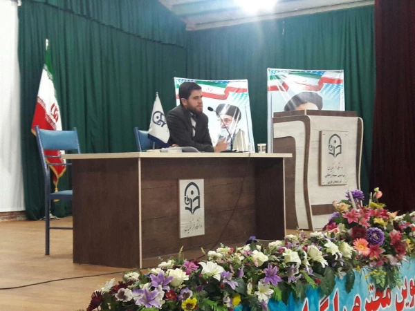 برگزاری جلسه پرسش و پاسخ مسئولین پردیس با دانشجویان 4