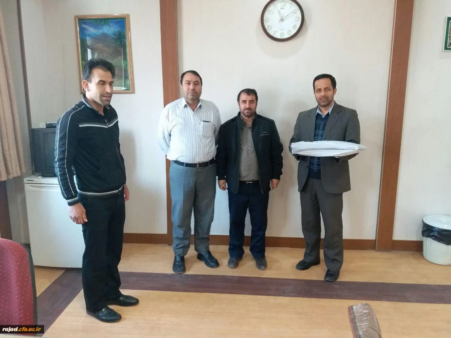 تقدیرمعاون آموزشی وتحصیلات تکمیلی پردیس شهیدرجایی ارومیه

از همکار تلاشکر جناب آقای حبیبی 2