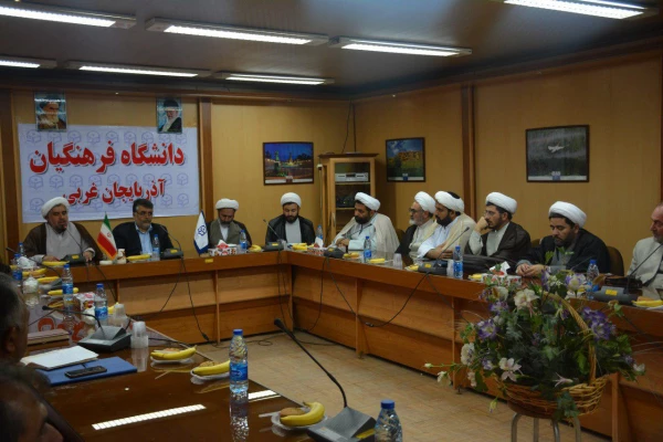 حجه الاسلام بیگی بعنوان مسئول دفتر نمایندگی ولی فقیه در دانشگاه فرهنگیان آذربایجان غربی معرفی گردید.