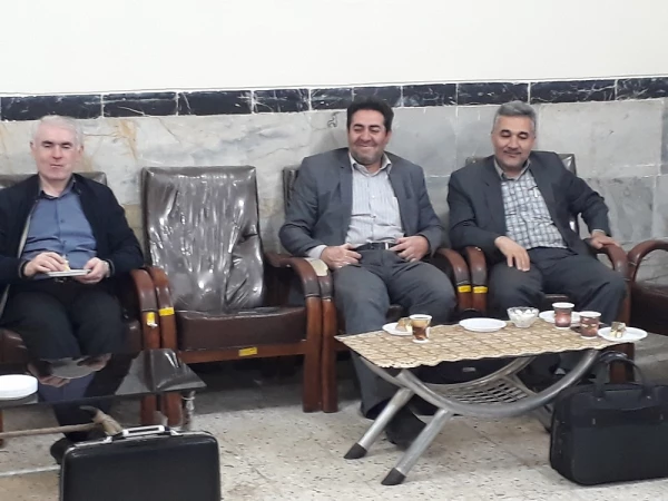 همزمان با گرامیداشت هفته آموزش 
نشست صمیمی مدیریت امورپردیس های دانشگاه فرهنگیان استان آذربایجان غربی 
درجمع اساتید پردیس شهیدرجایی ارومیه 
 4