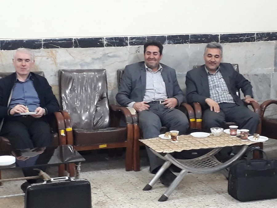 همزمان با گرامیداشت هفته آموزش 
نشست صمیمی مدیریت امورپردیس های دانشگاه فرهنگیان استان آذربایجان غربی 
درجمع اساتید پردیس شهیدرجایی ارومیه 
 4