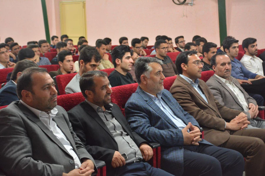 مراسم گرامیدا شت هفته معلم و نیمه شعبان سالروز میلاد با سعادت امام زمان (عج) ،هفته گرامیداشت  سربازان گمنام 

درپردیس شهیدرجایی ارومیه برگزارشد. 7