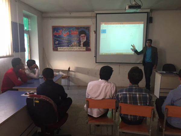 در جهت آشنایی دانشجویان با it

کارگاه آشنایی با پاورپوینت در پردیس شهید رجایی ارومیه برگزار شد