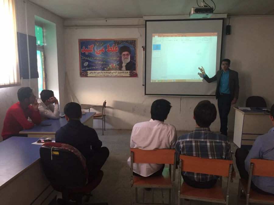 در جهت آشنایی دانشجویان با it

کارگاه آشنایی با پاورپوینت در پردیس شهید رجایی ارومیه برگزار شد