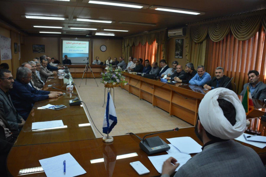 جلسه هم اندیشی اساتید با مسئول نهاد مقام معظم رهبری در دانشگاه فرهنگیان آذربایجان غربی  4