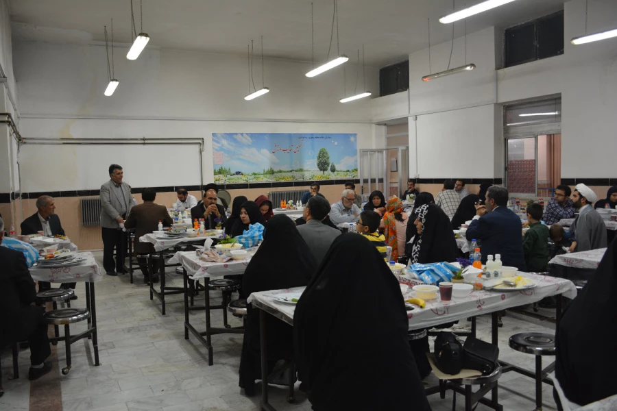 همزمان با دانشگاه فرهنگیان سراسر کشور 

مراسم افطاری جهت عزیزان بازنشسته استان به همراه خانواده محترم