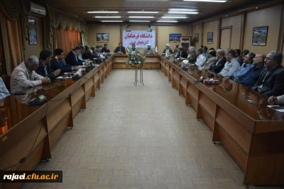 جلسه هم اندیشی اساتید با مسئول نهاد مقام معظم رهبری در دانشگاه فرهنگیان آذربایجان غربی