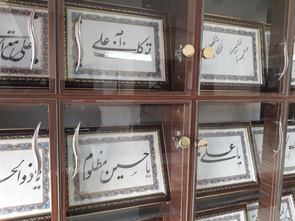 به مناسبت گرامیداشت روز قلم 

آثار خوشنویسی جناب آقای دکتر فرنیا در معرض دید دانشجویان قرار گرفت 3