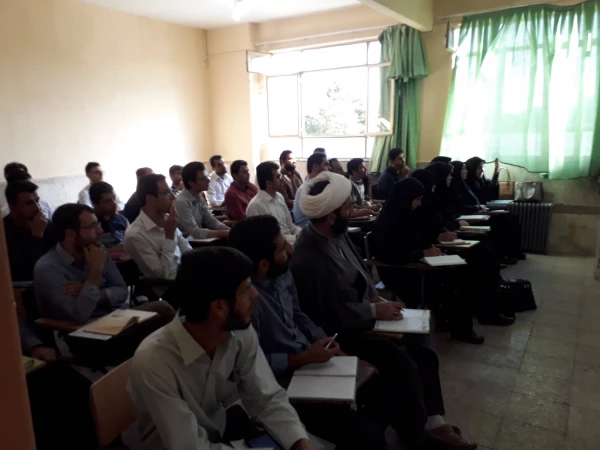 معاون آموزش و تحصیلات تکمیلی پردیس شهید رجایی ارومیه در جمع مهارت آموزان حضور یافت 2