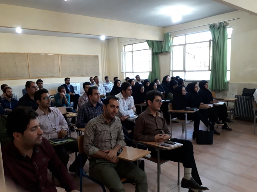 معاون آموزش و تحصیلات تکمیلی پردیس شهید رجایی ارومیه در جمع مهارت آموزان حضور یافت 4