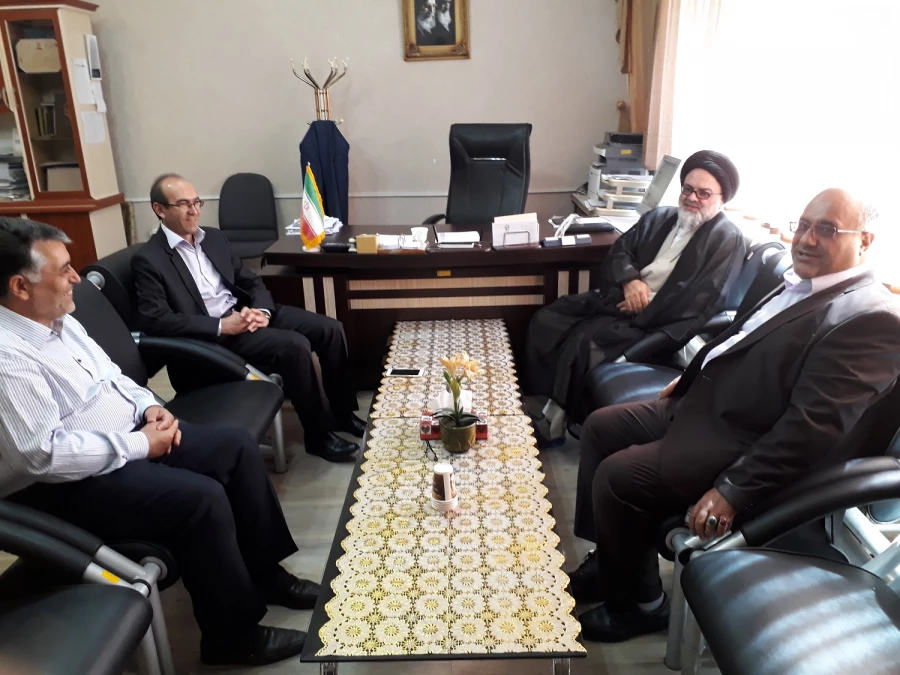 بازدید معاونین اداره کل آموزش وپرورش استان از محل اجرای مصاحبه 4