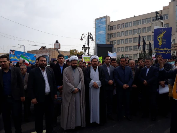 حضور پرشور دانشجویان پردیس شهید رجایی ارومیه در راهپیمایی 13 آبان