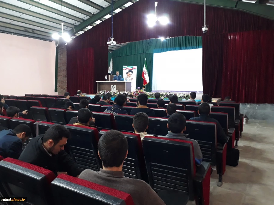 دکتر رزم آرا در کارگاه آشنایی با راهکارهای کیفیت آموزش:

مهمترین عنصر تاثیر گذار در تعلیم و تربیت نیروی انسانی است. 2