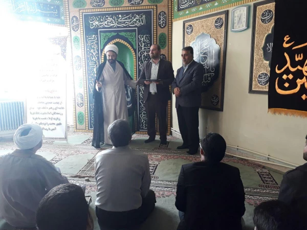 طی حکمی از سوی مسئول نهاد مقام معظم رهبری

مدیر اجرائی نهاد رهبری دانشگاه فرهنگیان استان منصوب گردید. 5