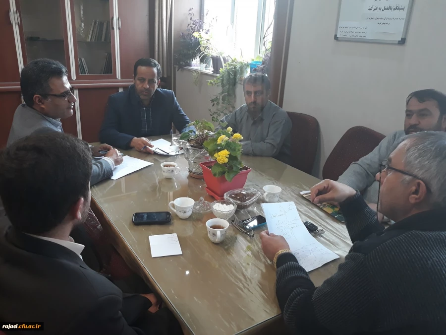 اولین جلسه کمیته اجرائی همایش آموزش زبان عربی در پردیس شهید رجایی ارومیه برگزار شد. 2