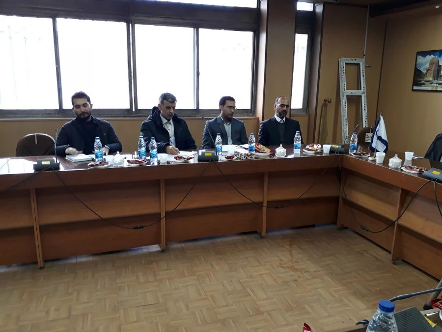 دکتر فزون مهر در جلسه شورای فرهنگی اجتماعی استان :
دکتر فزون مهر در جلسه شورای فرهنگی اجتماعی استان : 

شورای فرهنگی ،اجتماعی در دانشگاه فرهنگیان اهمیت بسزایی دارد و به همین خاطر باید جلسات آن به موقع تشکیل و مصوبات آن اجرایی گردد.
 5