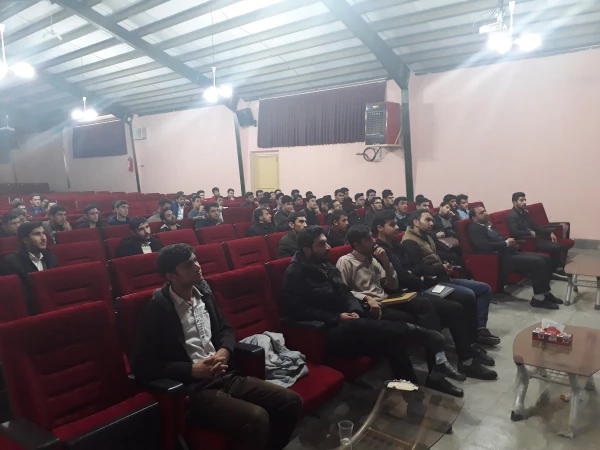 تریبون آزاد با موضوع مطالبات رهبری از دانشگاه فرهنگیان و دانشجو معلمان