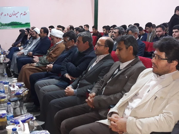 همزمان با  میلاد با سعادت رسول اکرم(ص) و امام جعفر صادق(ع) و هفته وحدت،

 مراسم بزرگداشت روز دانشجو در پردیس شهید رجایی برگزار شد. 12