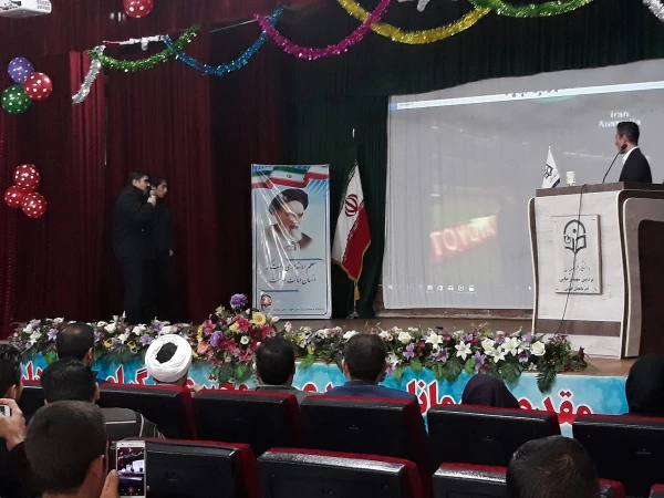 همزمان با  میلاد با سعادت رسول اکرم(ص) و امام جعفر صادق(ع) و هفته وحدت،

 مراسم بزرگداشت روز دانشجو در پردیس شهید رجایی برگزار شد. 13