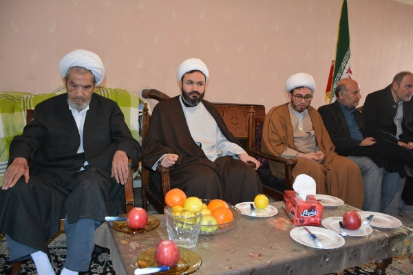 به مناسبت سی و نهمین سالگرد پیروزی شکوهمند انقلاب اسلامی

دیدار جمعی از اساتید و کارکنان دانشگاه فرهنگیان استان با مبارز نستوه حجت الاسلام غلامرضا حسنی 3