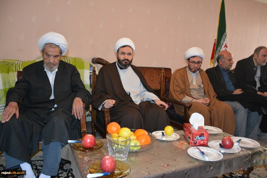 به مناسبت سی و نهمین سالگرد پیروزی شکوهمند انقلاب اسلامی

دیدار جمعی از اساتید و کارکنان دانشگاه فرهنگیان استان با مبارز نستوه حجت الاسلام غلامرضا حسنی 3