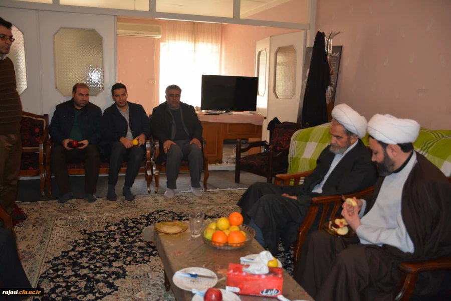 به مناسبت سی و نهمین سالگرد پیروزی شکوهمند انقلاب اسلامی

دیدار جمعی از اساتید و کارکنان دانشگاه فرهنگیان استان با مبارز نستوه حجت الاسلام غلامرضا حسنی 4