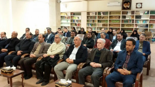 نماینده ولی فقیه در استان آذربایجان غربی و امام جمعه ارومیه :

نظام جمهوری اسلامی با معجزه پا برجاست و همچنان به حرکت خود در مسیر رشد و توسعه ادامه خواهد داد