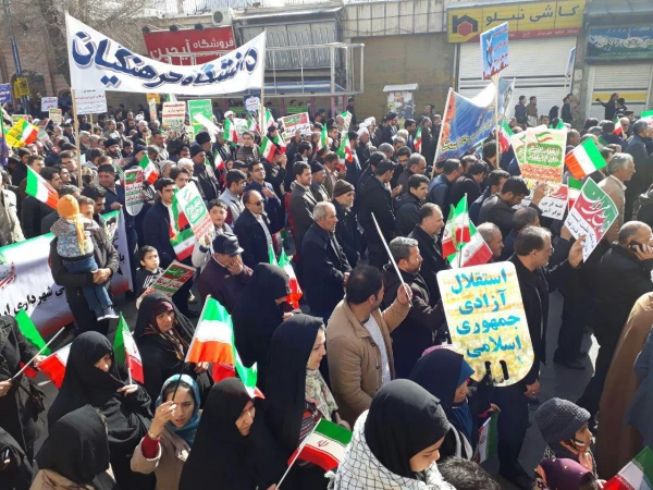 همگام با ملت ولایت مدار و همیشه در صحنه ایران

حضور گسترده اساتید، کارکنان و دانشجویان پردیس شهید رجایی ارومیه در راهپیمایی 22 بهمن 7