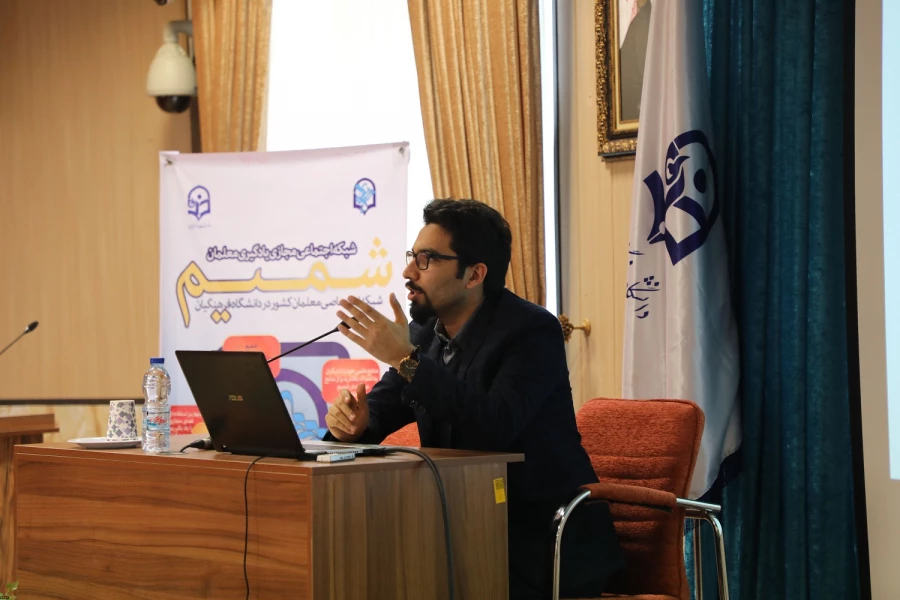 با حضور سرپرست دانشگاه در سازمان مرکزی برگزار شد:

همایش یادگیری نوین با استفاده از فناوری اطلاعات و افتتاح شبکه اجتماعی شمیم 5