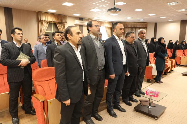 با حضور سرپرست دانشگاه در سازمان مرکزی برگزار شد:

همایش یادگیری نوین با استفاده از فناوری اطلاعات و افتتاح شبکه اجتماعی شمیم