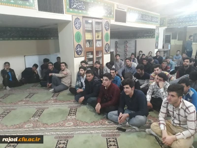 دکتر فزون مهر مدیرامورپردیس های دانشگاه فرهنگیان آذربایجان غربی برروی صندلی داغ