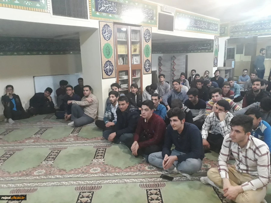 دکتر فزون مهر مدیرامورپردیس های دانشگاه فرهنگیان آذربایجان غربی برروی صندلی داغ 2