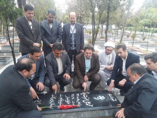 میثاق دوباره با آرمانهای امام خمینی (ره) و شهدای گرانقدر انقلاب اسلامی