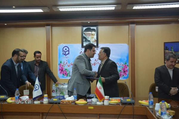 با حضور معاون آموزش و تحصیلات تکمیلی و مدیر کل حراست دانشگاه فرهنگیان

مراسم تکریم و معارفه سرپرست مدیریت امور پردیس های استان آذربایجان غربی برگزار شد 15