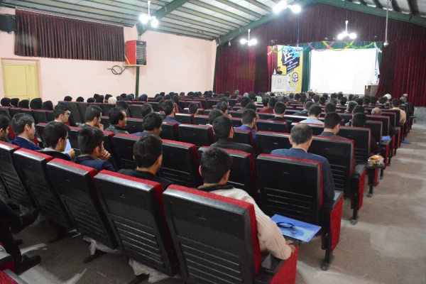 با حضورگرم اندیشمندان واساتید و معلمان ودانشجومعلمان ازاقصی نقاط کشور

همایش ملی آموزش زبان عربی درپردیس شهیدرجایی ارومیه برگزار گردید 4