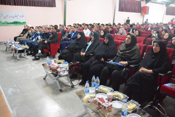 با حضورگرم اندیشمندان واساتید و معلمان ودانشجومعلمان ازاقصی نقاط کشور

همایش ملی آموزش زبان عربی درپردیس شهیدرجایی ارومیه برگزار گردید 5