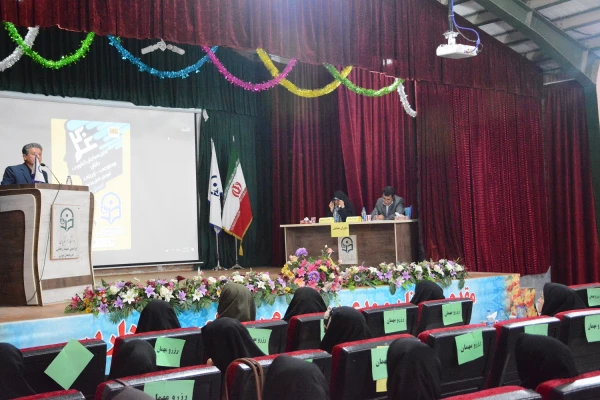 با حضورگرم اندیشمندان واساتید و معلمان ودانشجومعلمان ازاقصی نقاط کشور

همایش ملی آموزش زبان عربی درپردیس شهیدرجایی ارومیه برگزار گردید 12