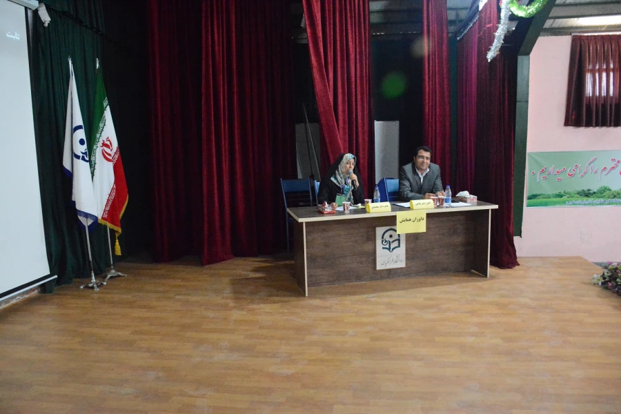 با حضورگرم اندیشمندان واساتید و معلمان ودانشجومعلمان ازاقصی نقاط کشور

همایش ملی آموزش زبان عربی درپردیس شهیدرجایی ارومیه برگزار گردید 15