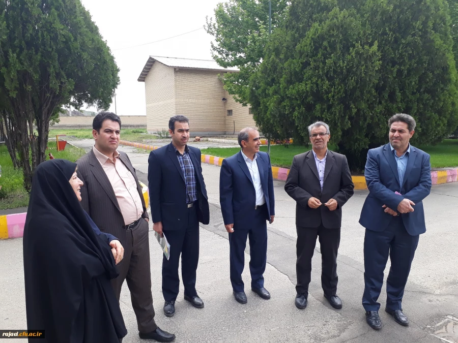 معاون آموزش و تحصیلات تکمیلی دانشگاه فرهنگیان در خوی :

آینده جامعه ازآن مدارس و نقش بی بدیل معلم در مدرسه و دانشگاه فرهنگیان بعنوان خاستگاه معلم، سه عنصر مهم نظام تعلیم و تربیت هستند.
 2