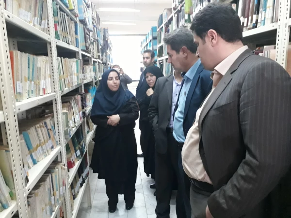 معاون آموزش و تحصیلات تکمیلی دانشگاه فرهنگیان در خوی :

آینده جامعه ازآن مدارس و نقش بی بدیل معلم در مدرسه و دانشگاه فرهنگیان بعنوان خاستگاه معلم، سه عنصر مهم نظام تعلیم و تربیت هستند.
 3