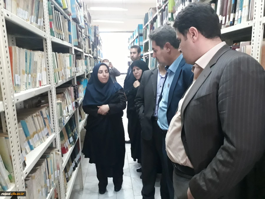 معاون آموزش و تحصیلات تکمیلی دانشگاه فرهنگیان در خوی :

آینده جامعه ازآن مدارس و نقش بی بدیل معلم در مدرسه و دانشگاه فرهنگیان بعنوان خاستگاه معلم، سه عنصر مهم نظام تعلیم و تربیت هستند.
 3