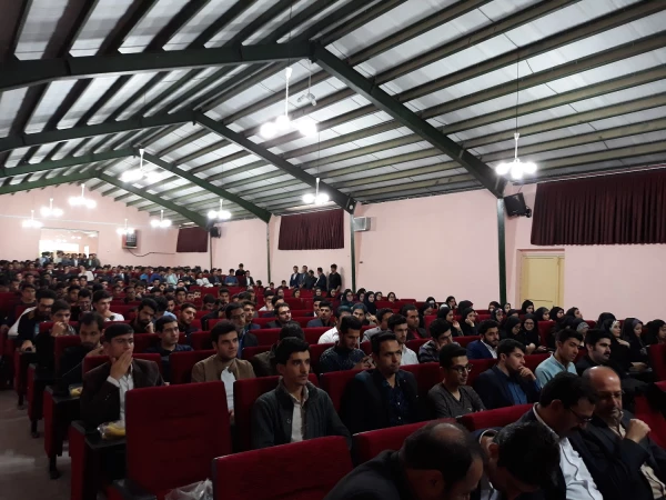 در مراسم بزرگداشت هفته آموزش ، دکتر علی محمودلو خطاب به اساتید و دانشجو معلمان:

بر خود می بالم که بتوانم در این عرصه خدمتگزاری شایسته برای شما باشم 9