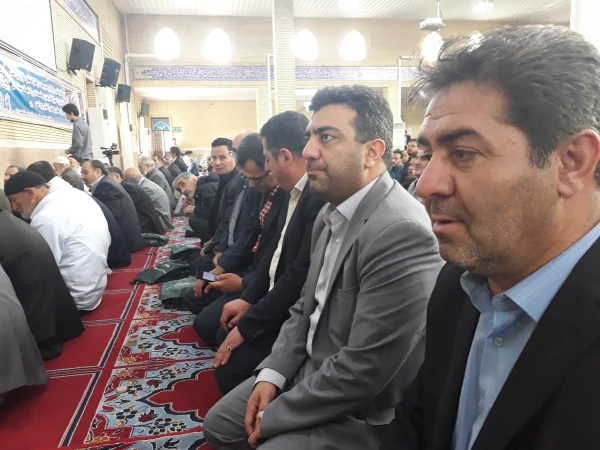 شرکت مدیریت امور پردیس های استانی به همراه اساتید ، کارکنان و دانشجویان پردیس های رجایی و علامه طباطبایی در نماز جمعه و راهپیمایی ضد استکباری 3