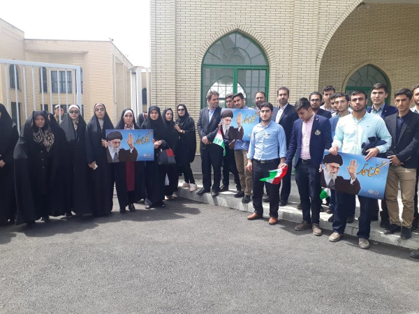 شرکت مدیریت امور پردیس های استانی به همراه اساتید ، کارکنان و دانشجویان پردیس های رجایی و علامه طباطبایی در نماز جمعه و راهپیمایی ضد استکباری 6