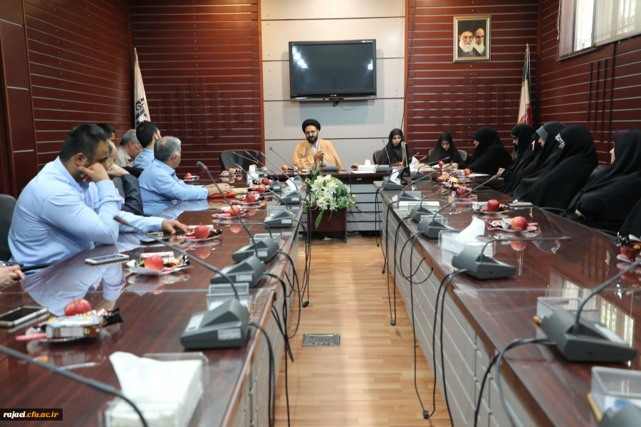 حجت الاسلام و المسلمین دادگر در پردیس نسیبه:
با تشریف فرمایی مقام معظم رهبری (مدظله العالی) تکریم مضاعفی نسبت به مقام معلم صورت گرفت
 4