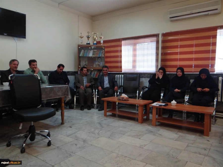 به مناسبت بیست و هفتم اردیبهشت، روز روابط عمومی

از رابطان روابط عمومی پردیس ها و مراکز دانشگاه فرهنگیان استان تجلیل به عمل آمد 7